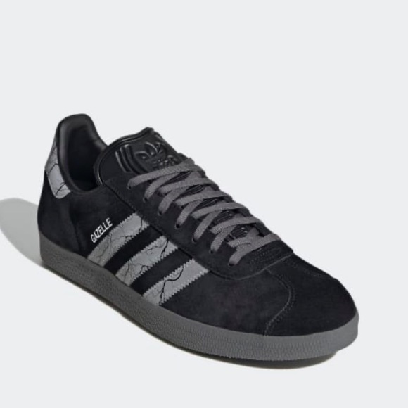 adidas Mandalorian Dark Saber Gazelle - Picture 5 of 8